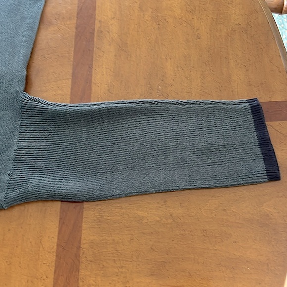 Neely Gray Wrap Sweater Navy Blue Trim Acrylic Oversize Sweep 3/4 Sleeves Sz Sm - Picture 6 of 6